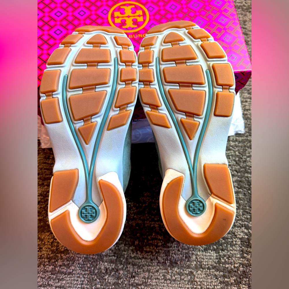 🤩Tory Burch T Monogram Good Luck Sneakers Blue/Cream White Size 7.5 like new!🤩 - Picture 11 of 13
